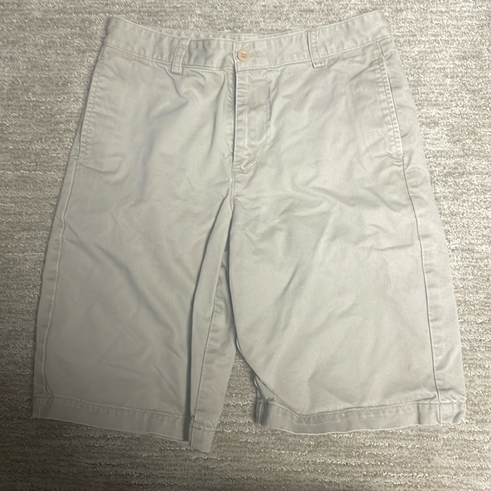 Boys Vineyard Vines Khaki Shorts 16 (Used)